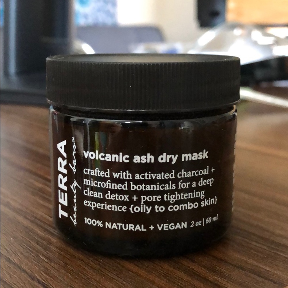 Terra Beauty Volcanic Ash Dry Mask